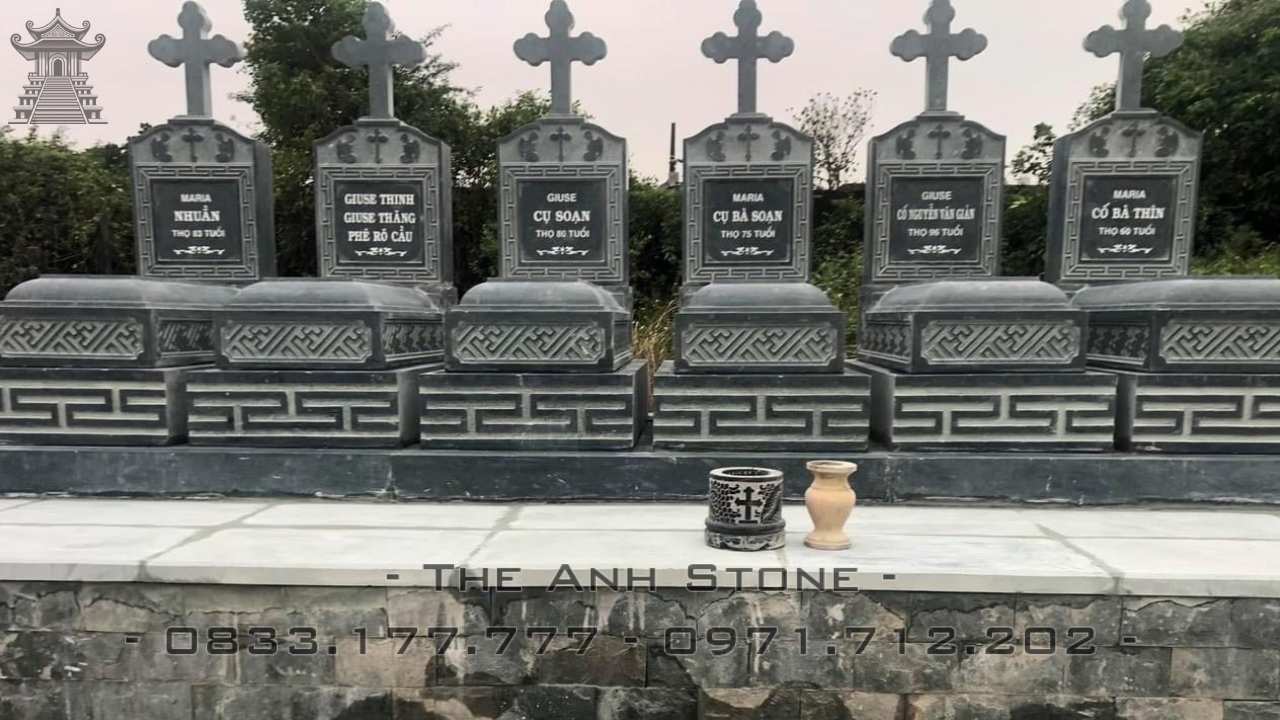 Mộ đá công giáo