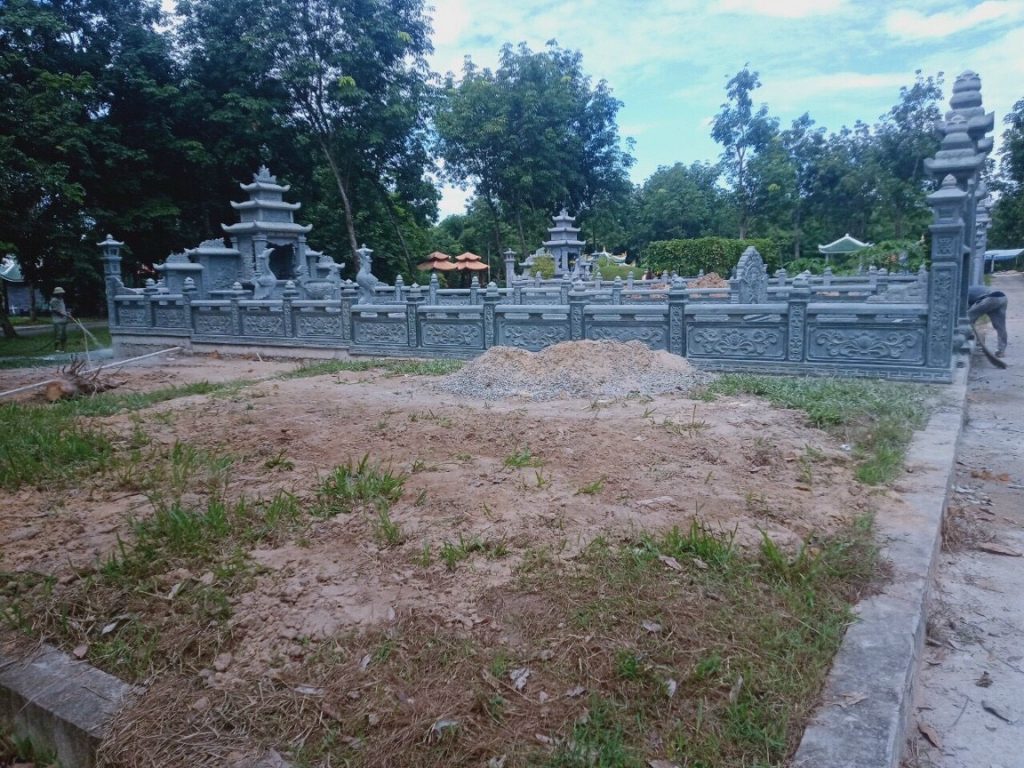 Khu Lăng Mộ Đá Xanh rêu được lắp đặt Tại Tỉnh Bình Dương 5 z2992654666333 96bef1289f471697f7efb1adc2cd5b3d