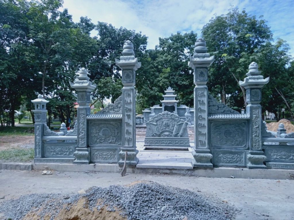 Khu Lăng Mộ Đá Xanh rêu được lắp đặt Tại Tỉnh Bình Dương 1 z2992654671846 782a0715523d34e383ba544f961100f4