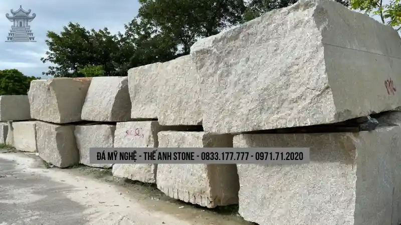 Tổng Hợp Các Loại Đá Lăng Mộ Tốt Nhất 2026 3 Đá lăng mộ được ứng dụng đồng bộ trong toàn bộ khu lăng, giúp công trình hài hòa và bền đẹp: